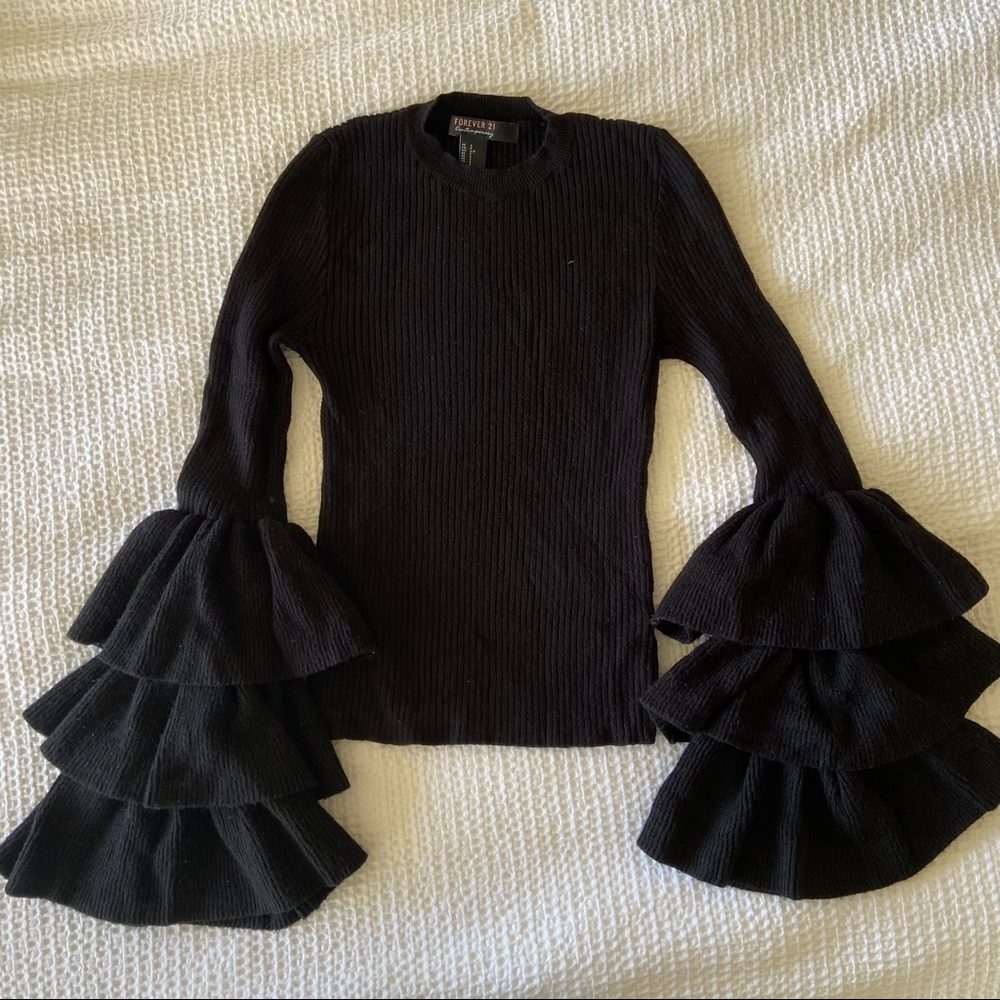 Forever 21 Tiered Trumpet Sleeve Sweater